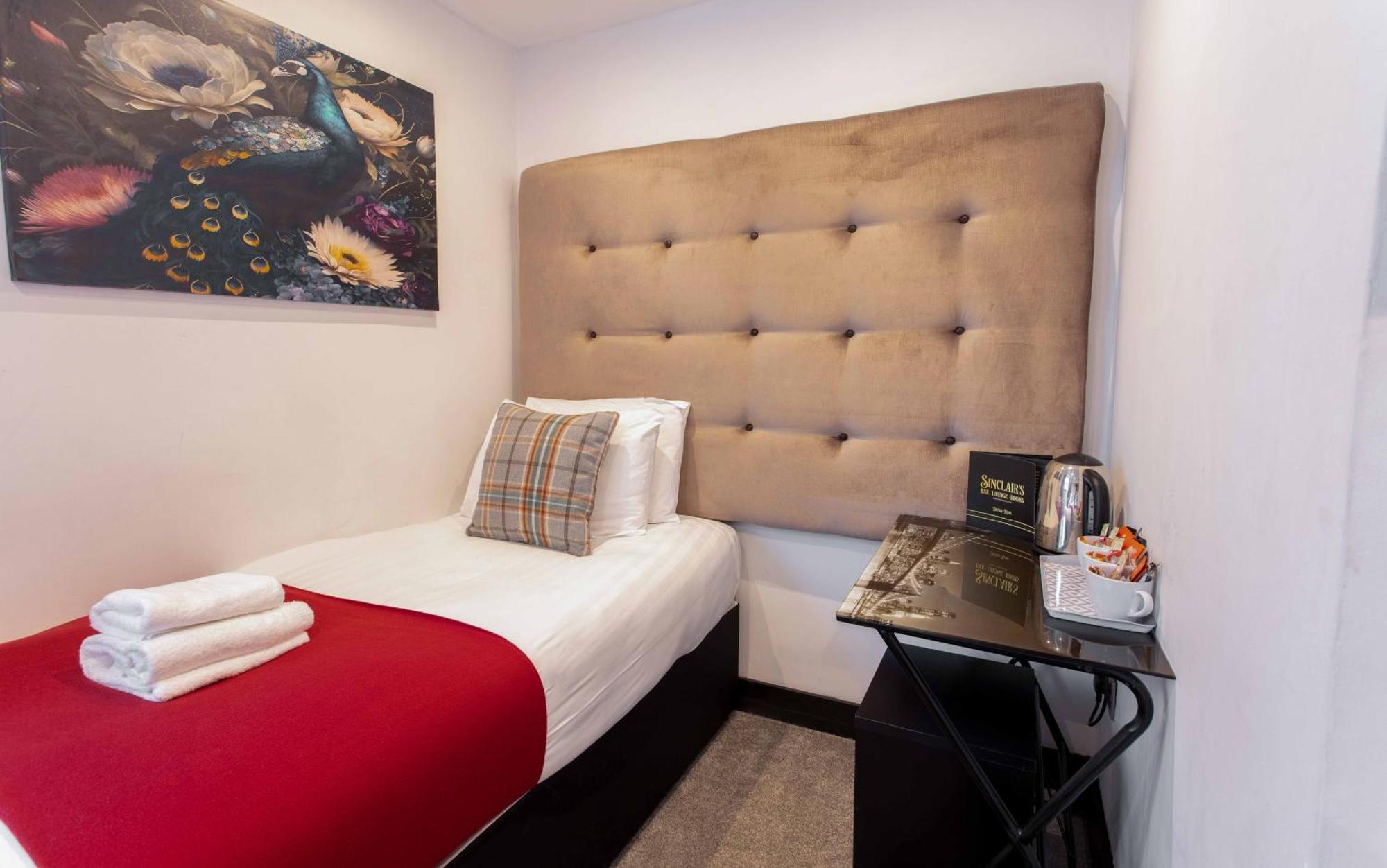 พิคกี บลายเดอร์ อะคอมโมเดชัน แอนด์ บาร์ Hotel เซาท์พอร์ต ภายนอก รูปภาพ