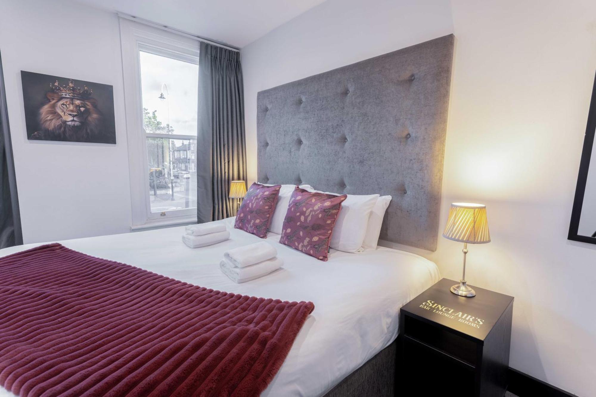 พิคกี บลายเดอร์ อะคอมโมเดชัน แอนด์ บาร์ Hotel เซาท์พอร์ต ภายนอก รูปภาพ