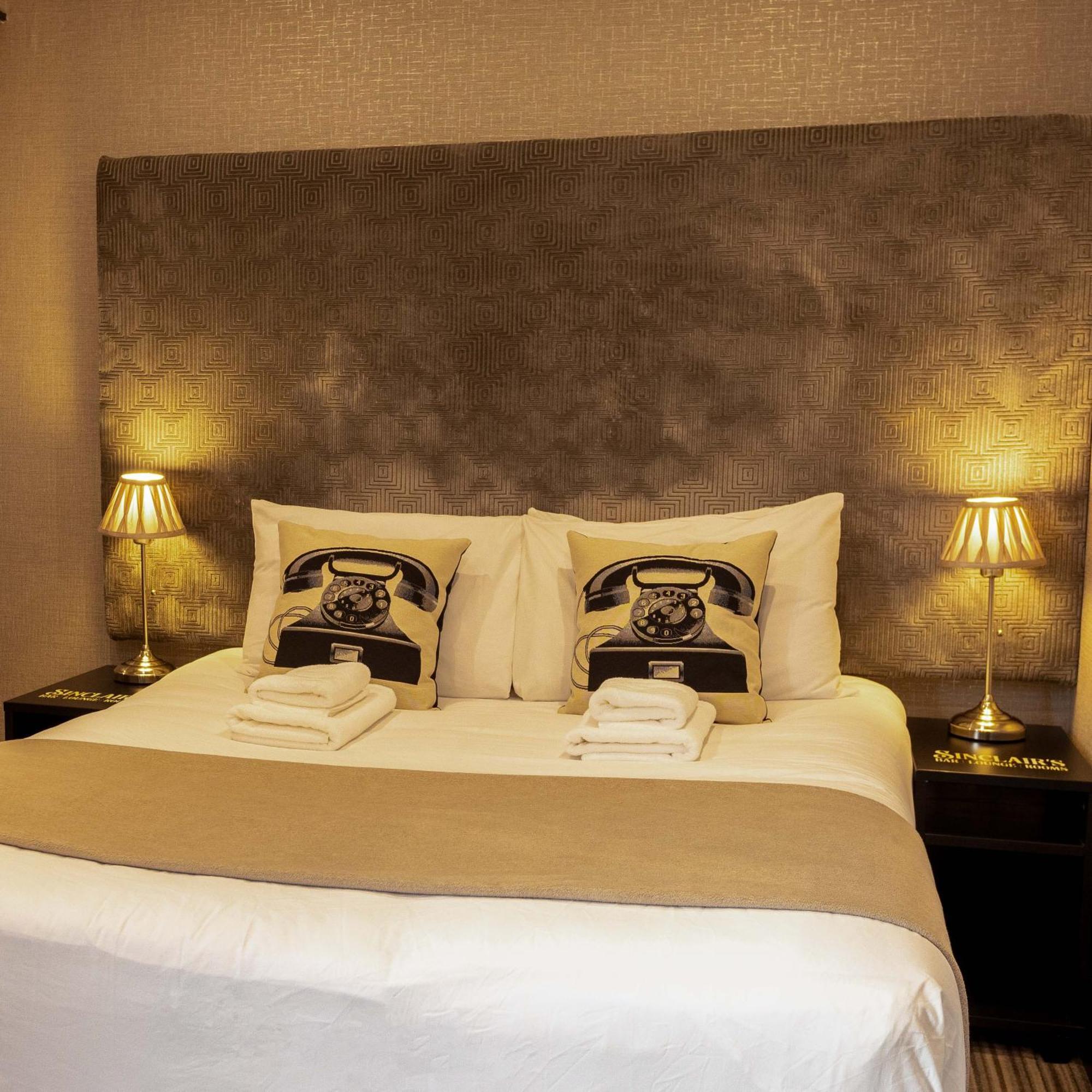 พิคกี บลายเดอร์ อะคอมโมเดชัน แอนด์ บาร์ Hotel เซาท์พอร์ต ภายนอก รูปภาพ